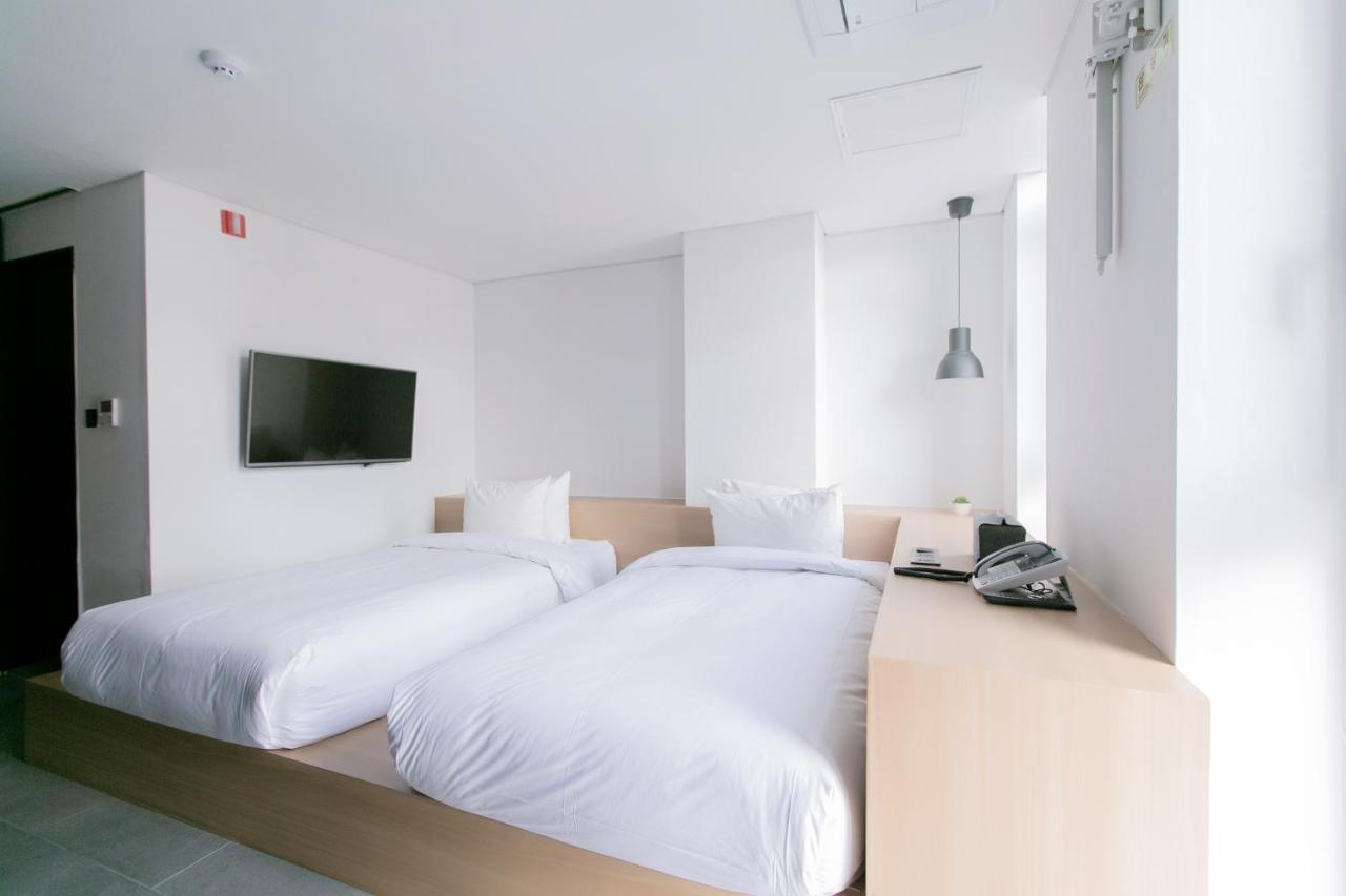 Boutique Hotel Bombom Gangneung Exterior photo